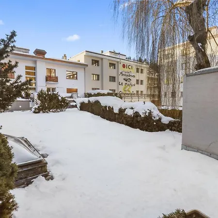 Апартаменты Magnifique Centre *